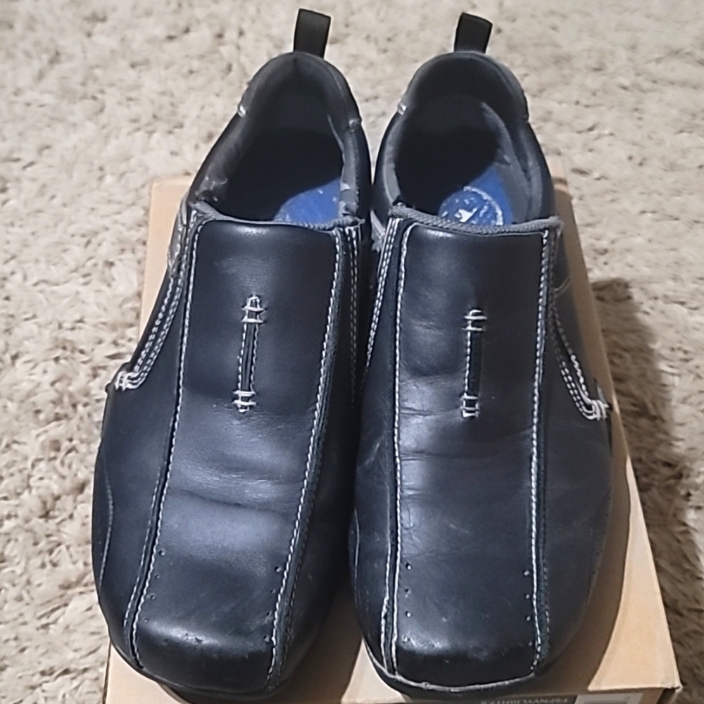 Black Skechers Men's size 9.5